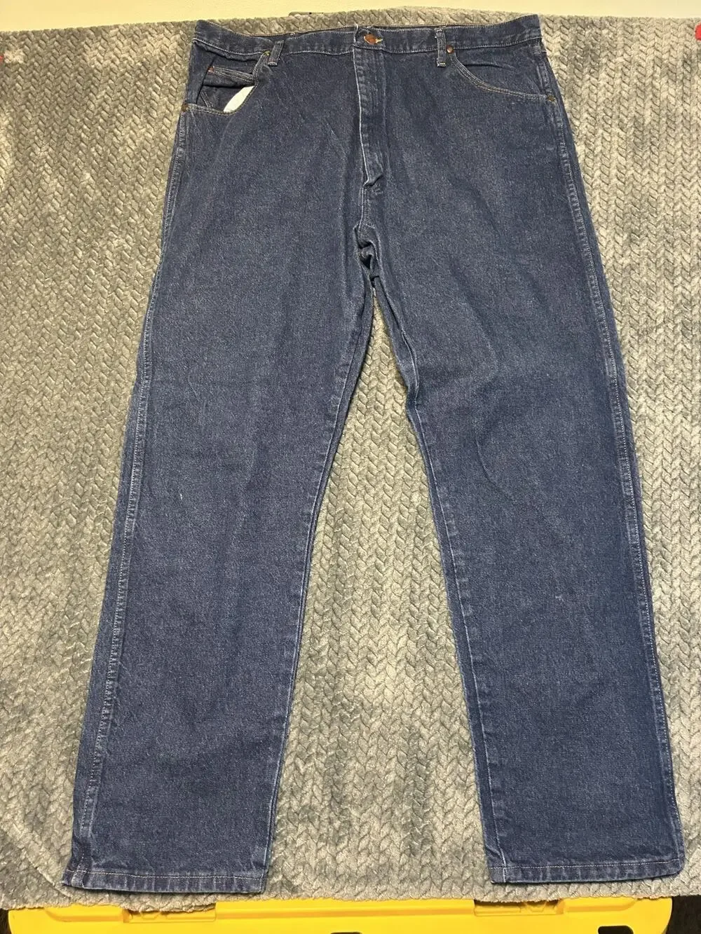 Wrangler Cowboy Cut Jeans Men's 42x34 Blue Denim Relaxed Fit Straight Streetwear